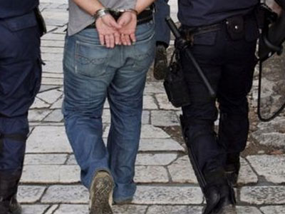 Συνέλαβαν δύο νεαρούς για απόπειρα δολοφονίας και βαριά σωματική βλάβη