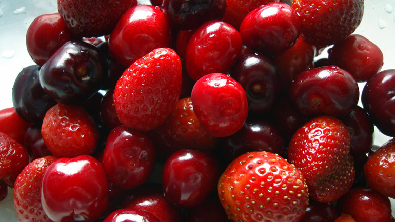 Δέσμευση 1750 κιλών φρούτων στην αγορά του Ρέντη