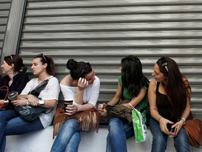 «Η κατάσταση στην Ελλάδα δεν είναι τόσο κακή όσο μας λένε» αναφέρουν νέοι από ξένες χώρες