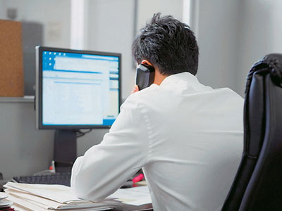 «Ψαλίδι» 40% στους προϊστάμενους υπουργείων