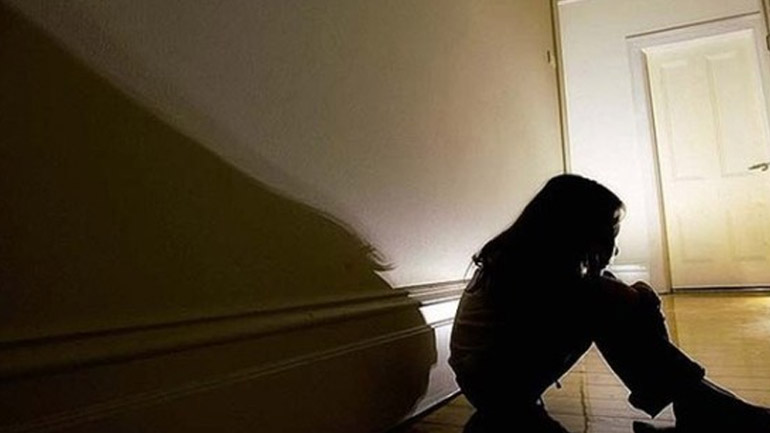 Συνελήφθη φυγόποινος που κατηγορείται για αποπλάνηση ανήλικης