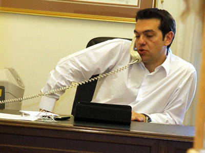 Επικοινωνία Τσίπρα με Παπούλια και Βενιζέλο για τον Ρωμανό