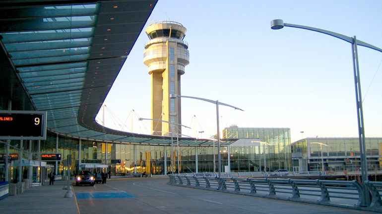 Καναδάς: Συνελήφθησαν υποψήφιοι τζιχαντιστές στο αεροδρόμιο του Μόντρεαλ