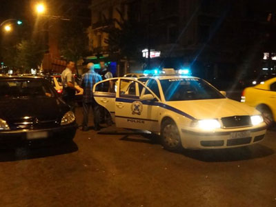 Άγνωστοι εισέβαλαν με βαριοπούλα σε σούπερ μάρκετ στην Ηλιούπολη Άγνωστοι εισέβαλαν με βαριοπούλα σε σούπερ μάρκετ στην Ηλιούπολη