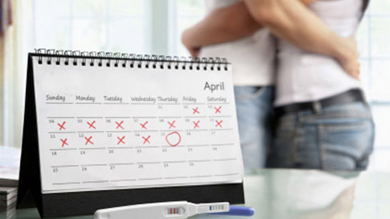 Στις γόνιμες μέρες οι γυναίκες αναζητούν περισσότερη ποικιλία στους άνδρες και τα καταναλωτικά αγαθά