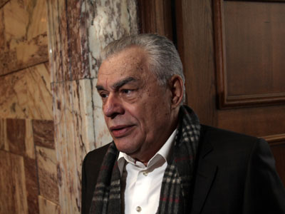 «Να παραιτηθεί η Λαγκάρντ»