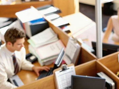 Νέα προγράμματα απασχόλησης για 117.000 ανέργους