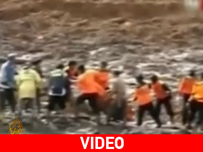 Ινδονησία: Αυξάνεται ο αριθμός των θυμάτων από τη φονική κατολίσθηση