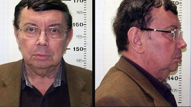 Στο εδώλιο ο παιδόφιλος που έβγαζε φωτογραφίες ανήλικων σε κολυμβητήριο Στο εδώλιο ο παιδόφιλος που έβγαζε φωτογραφίες ανήλικων σε κολυμβητήριο