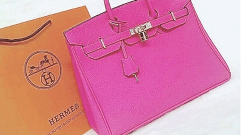 Τσάντα του οίκου Hermes δημοπρατήθηκε για 200.000 ευρώ