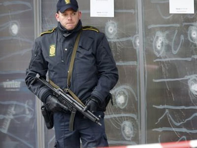 Ύποπτο δέμα στο καφέ όπου σημειώθηκε η επίθεση του Σαββάτου στην Κοπεγχάγη