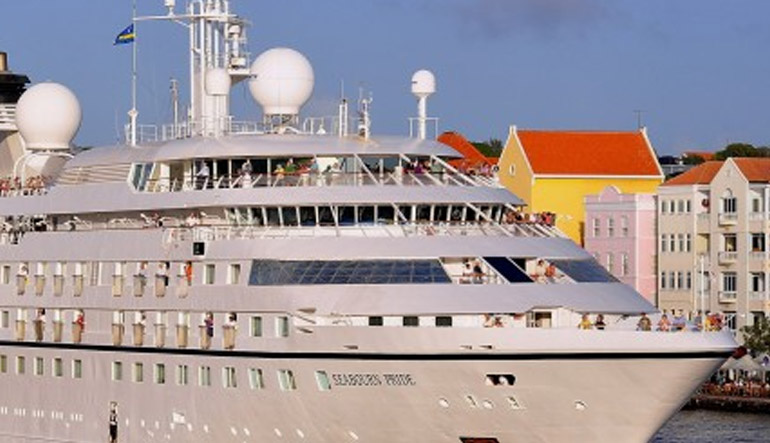 Ηράκλειο: Εντυπωσιάζει το «κρουαζιερόπλοιο των πλουσίων»