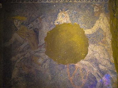 Μενδώνη: «Δίπλα στον γενειοφόρο θα μπορούσε να υπάρχει…»