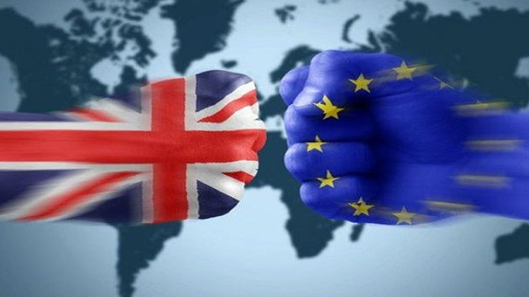 Οι Βρετανοί ερωτώνται: «Η Βρετανία πρέπει να παραμείνει μέλος της ΕΕ;»