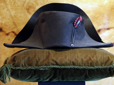 Ο «βασιλιάς του κοτόπουλου» ως… άλλος Ναπολέων