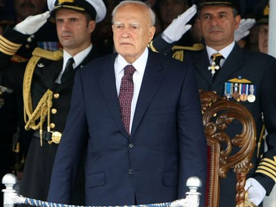 Παπούλιας προς Μπουτάρη: Δήμαρχε, πίνεις κανένα ποτηράκι