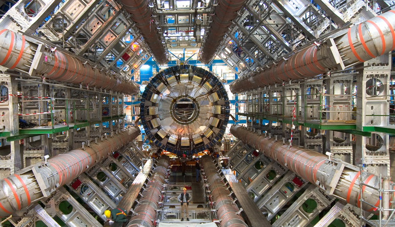 Τα πειράματα στο CERN αποκάλυψαν μια νέα σπάνια διάσπαση σωματιδίου