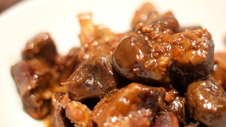 Μοσχαράκι κοκκινιστό με μαύρη μπύρα