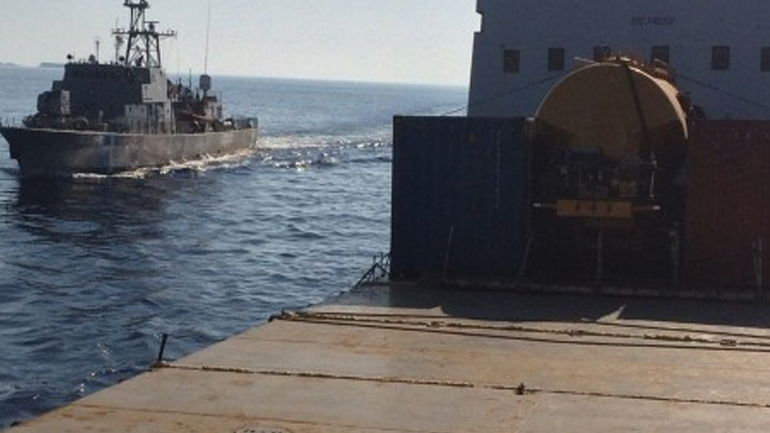 Στο λιμάνι του Ηρακλείου το πλοίο που μετέφερε όπλα