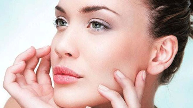 Πώς να φαίνεστε όμορφη όταν αισθάνεστε άσχημα