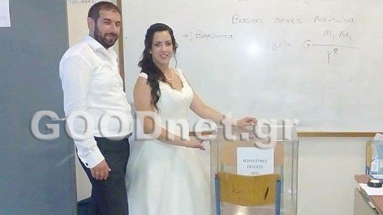 Πήγε στην κάλπη με… το νυφικό!