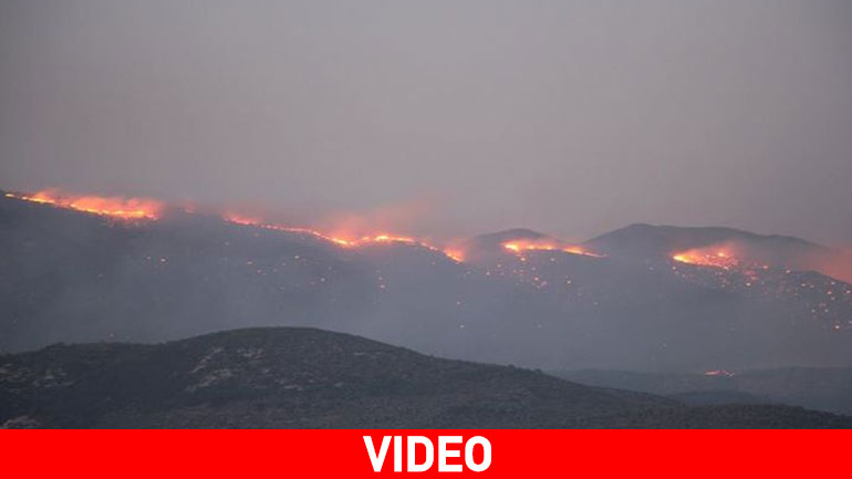 Μαίνεται η μεγάλη φωτιά στη Λέσβο