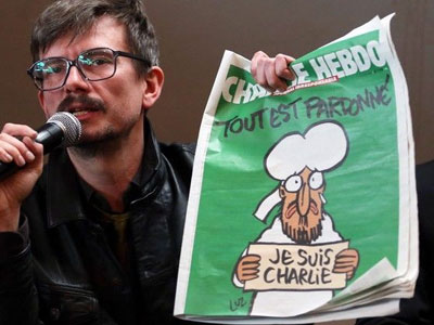Τουρκική εφημερίδα αναδημοσίευσε τέσσερις σελίδες του «Charlie Hebdo»