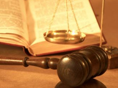 Στο εδώλιο για την κακοποίηση τρίχρονου μέχρι θανάτου