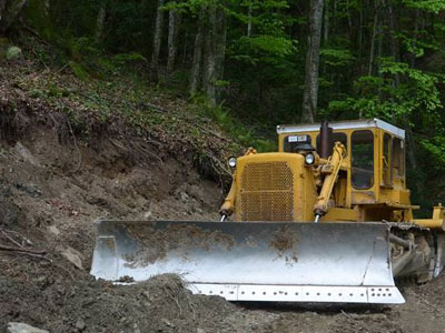 Έριξαν διαβρωτικό υγρό σε οχήματα εργαζομένων της «Ελληνικός Χρυσός»