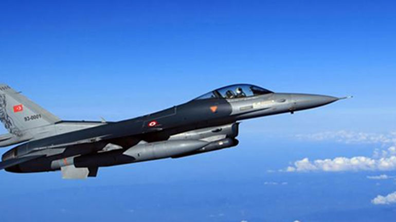 Τουρκικά μαχητικά βομβάρδισαν θέσεις του Ισλαμικού Χαλιφάτου