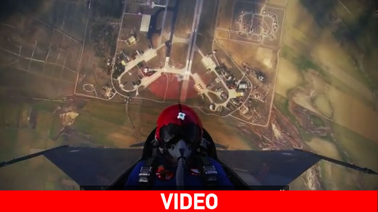 Χαιρετίσματα από το… cockpit!