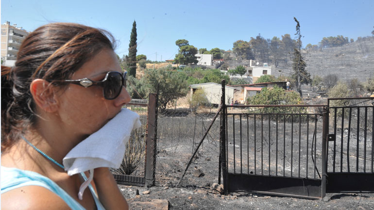 Συμβουλές προστασίας όταν η φωτιά πλησιάζει σε σπίτια