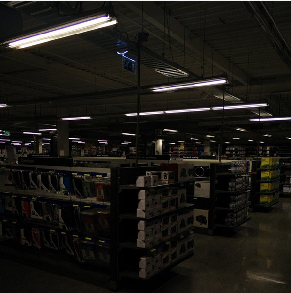 Συσκότιση στα καταστήματα