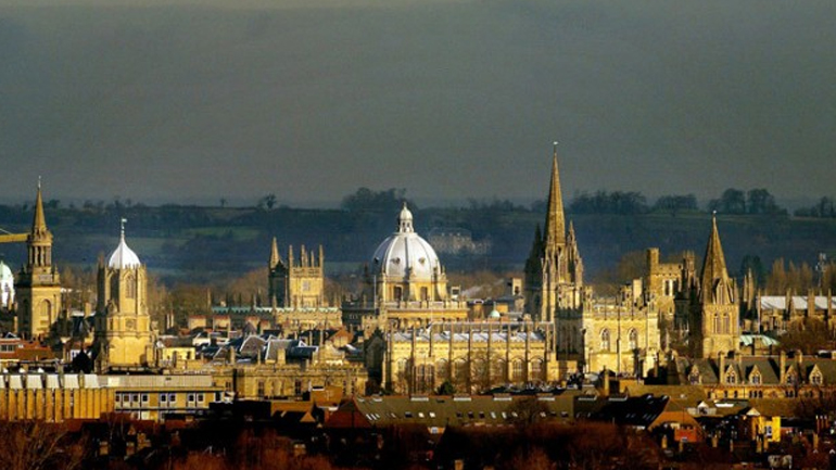 Βρετανικά πανεπιστήμια ανοίγουν τις πύλες τους σε πρόσφυγες – ακαδημαϊκούς