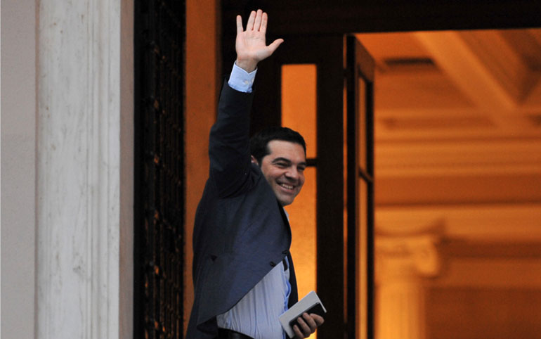 Ο Αλέξης Τσίπρας προσερχόμενος στο Μαξίμου