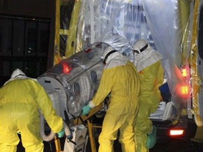 Μειώθηκε ο αριθμός των νέων κρουσμάτων του έμπολα Μειώθηκε ο αριθμός των νέων κρουσμάτων του έμπολα