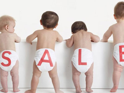 Τα ψώνια της μέλλουσας μαμάς