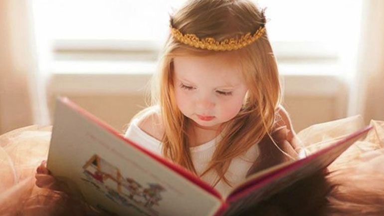 Τι να κάνεις, όταν το παιδί σου καταστρέφει τα βιβλία του