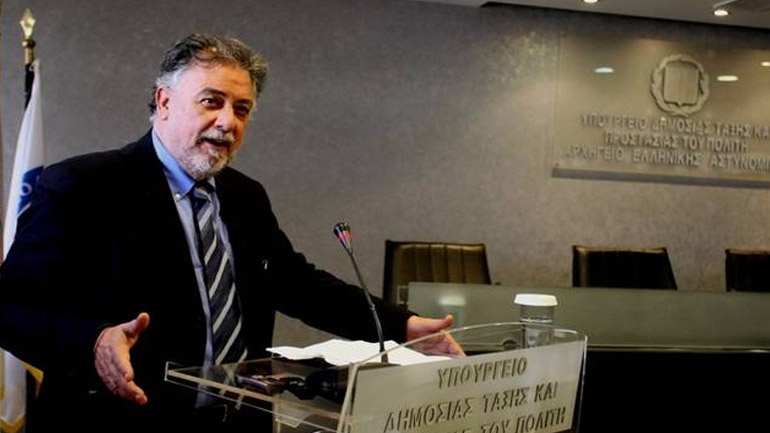 Πανούσης: Δεν θα αυτολογοκριθώ