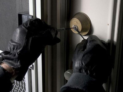 Διέρρηξαν τη βίλα της οικογένειας Χανδρή στην Εκάλη Διέρρηξαν τη βίλα της οικογένειας Χανδρή στην Εκάλη