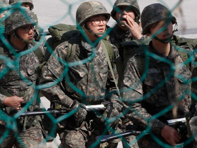 Θερμό επεισόδιο μεταξύ στρατιωτικών της Β. και της Ν. Κορέας με ανταλλαγή πυρών