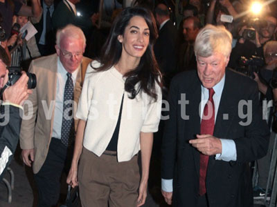 Οι πρώτες φωτογραφίες από την άφιξη της Αμάλ Κλούνεϊ στην Αθήνα Οι πρώτες φωτογραφίες από την άφιξη της Αμάλ Κλούνεϊ στην Αθήνα