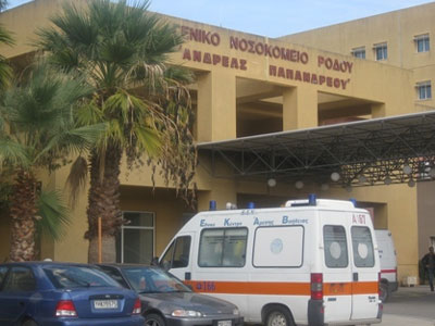 Στην εντατική ανθυπολοχαγός έπειτα από ατύχημα με πόρτα λεωφορείου