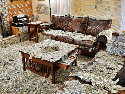 Πόσα χρήματα κερδίζουν οι πλουσιότεροι του κόσμου;