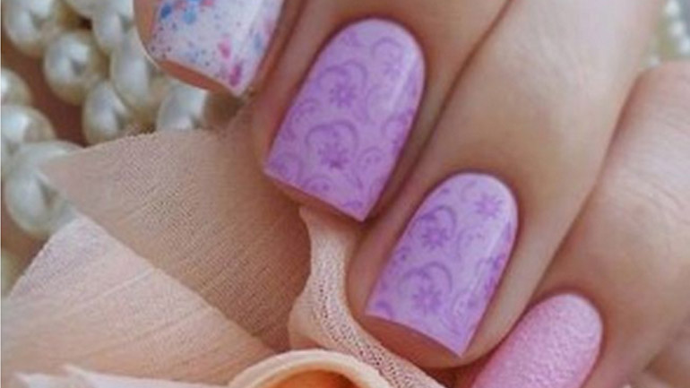 Αυτά είναι τα βήματα που πρέπει να ακολουθήσετε για ένα express μανικιούρ στο σπίτι