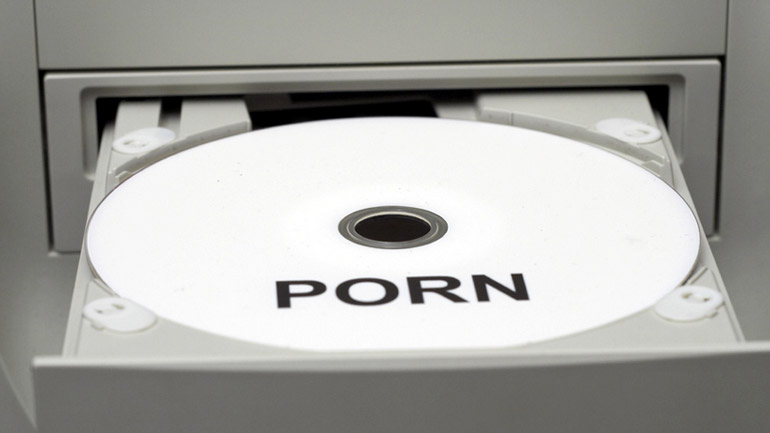 Πόσο επικίνδυνο είναι το πορνό για τα παιδιά;