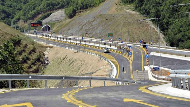 Κλειστή η Εγνατία έπειτα από τροχαίο