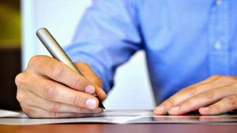 Στο τραπέζι η επαναφορά των συλλογικών συμβάσεων