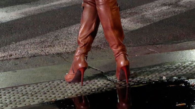 Τι κοινό έχουν οι άνδρες που επιλέγουν το αγοραίο σεξ με τους δράστες σεξουαλικών επιθέσεων;