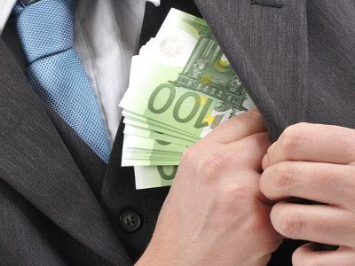 Ηράκλειο: Εκτενείς έρευνες για κύκλωμα τοκογλυφίας